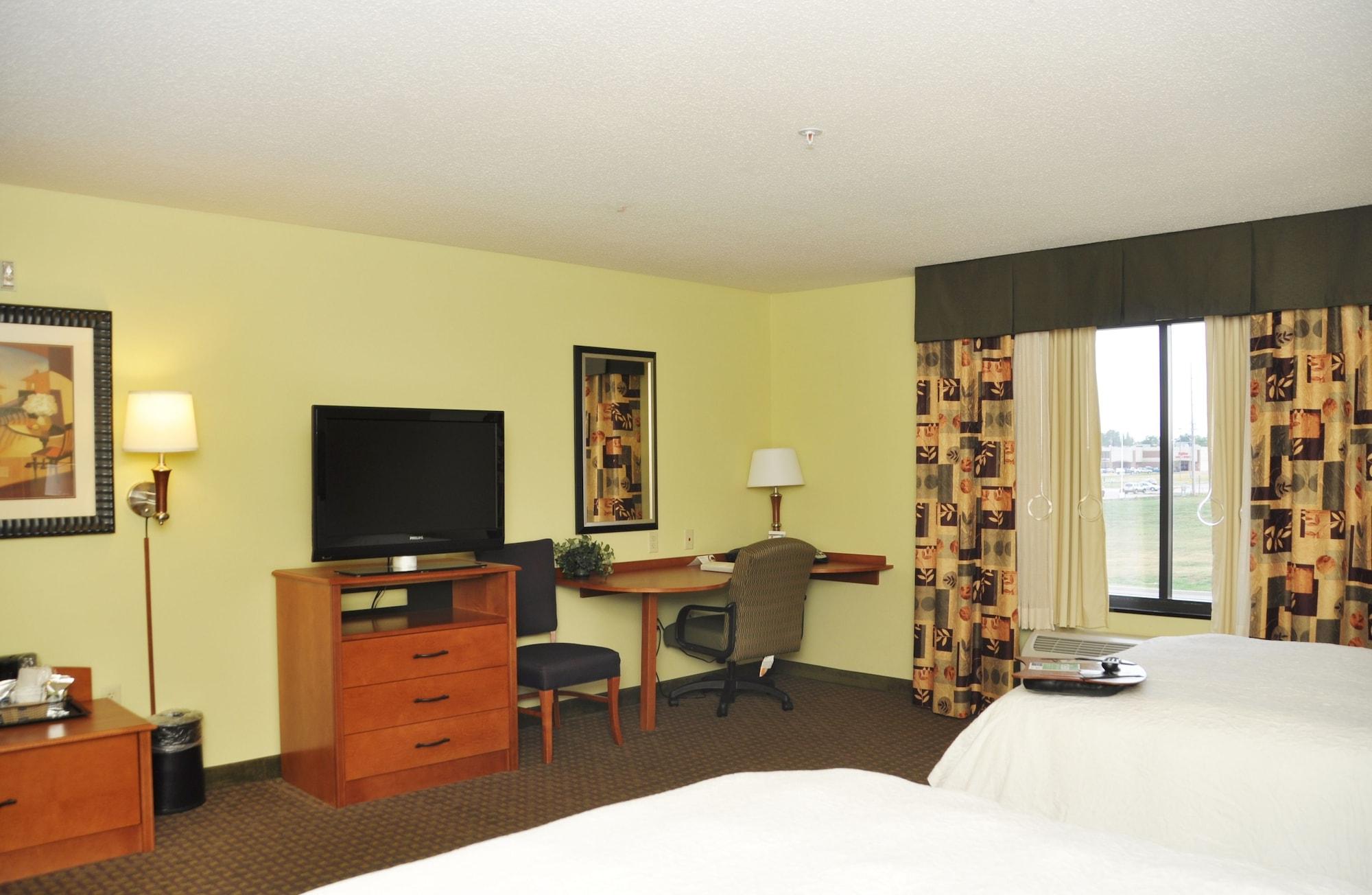 Hampton Inn Macomb Zewnętrze zdjęcie