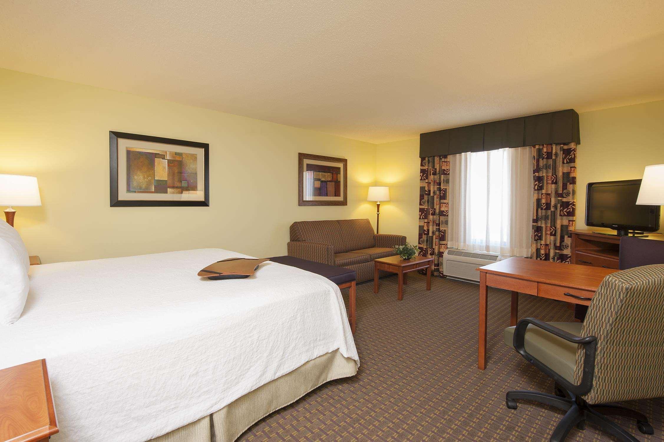 Hampton Inn Macomb Zewnętrze zdjęcie
