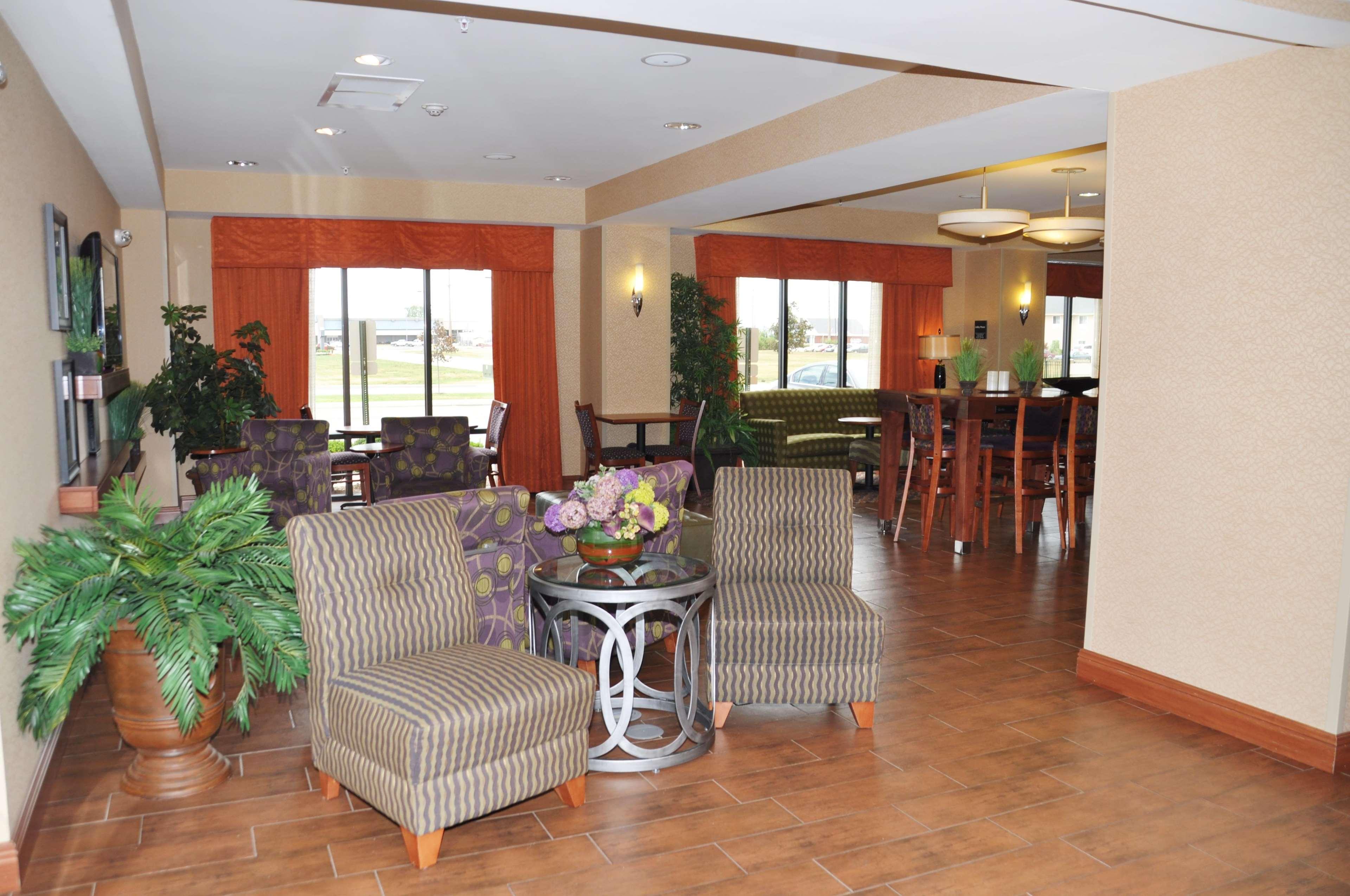 Hampton Inn Macomb Zewnętrze zdjęcie